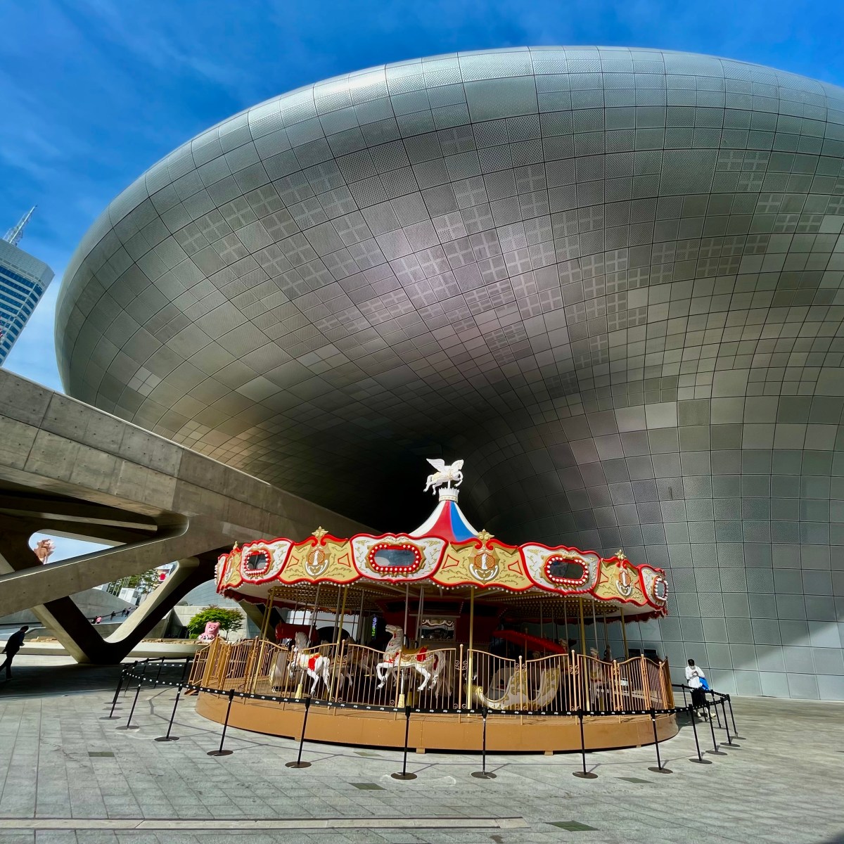 Dongdaemun Design Plaza “DDP”&nbsp;(동대문디자인플라자)